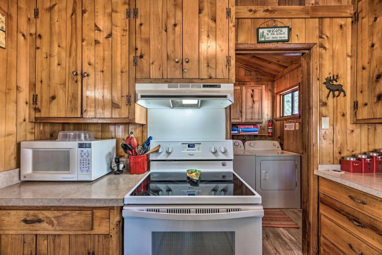 Quiet Retreat With Hot Tub - 16 Miles To Ski Apache! Рюидозо Екстериор снимка