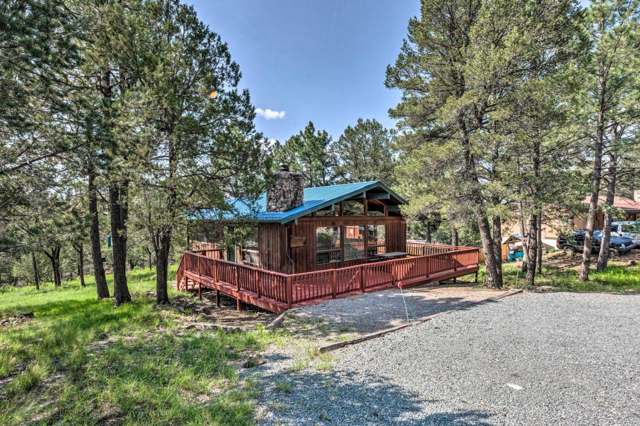 Quiet Retreat With Hot Tub - 16 Miles To Ski Apache! Рюидозо Екстериор снимка