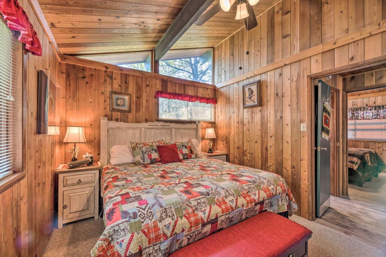 Quiet Retreat With Hot Tub - 16 Miles To Ski Apache! Рюидозо Екстериор снимка