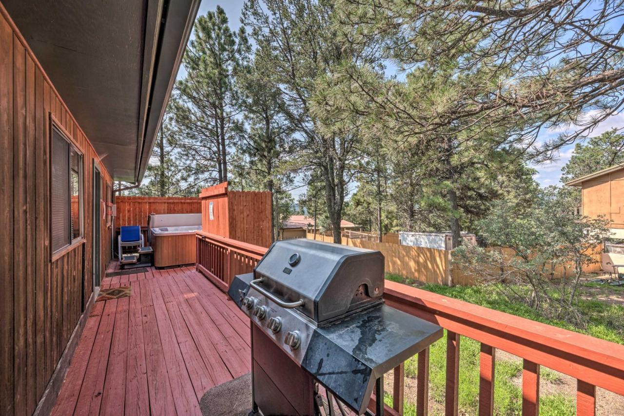 Quiet Retreat With Hot Tub - 16 Miles To Ski Apache! Рюидозо Екстериор снимка